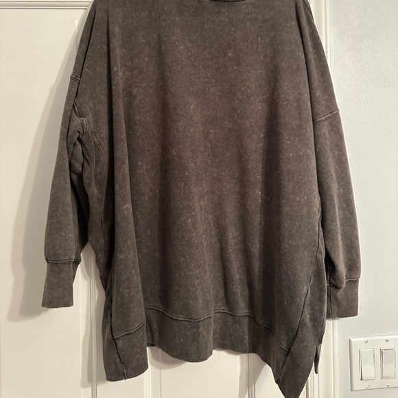 SO distressed wash crew sweatshirt - Picture 3 of 3